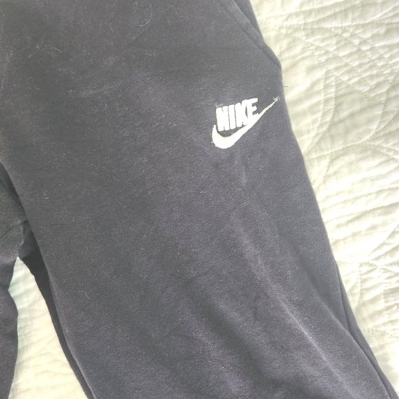 EUC Nike Black And White Classic Sweatpants, Size XL/Size M - Picture 2 of 5
